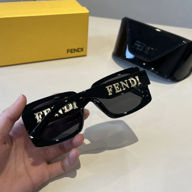 Fendi Sunglasses Chic 279282