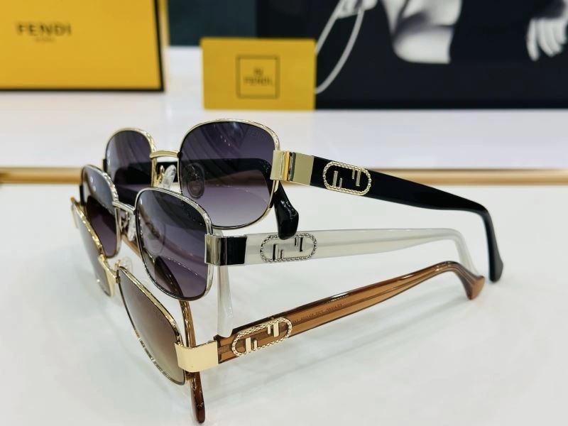 Packable Fendi Sunglasses 279272