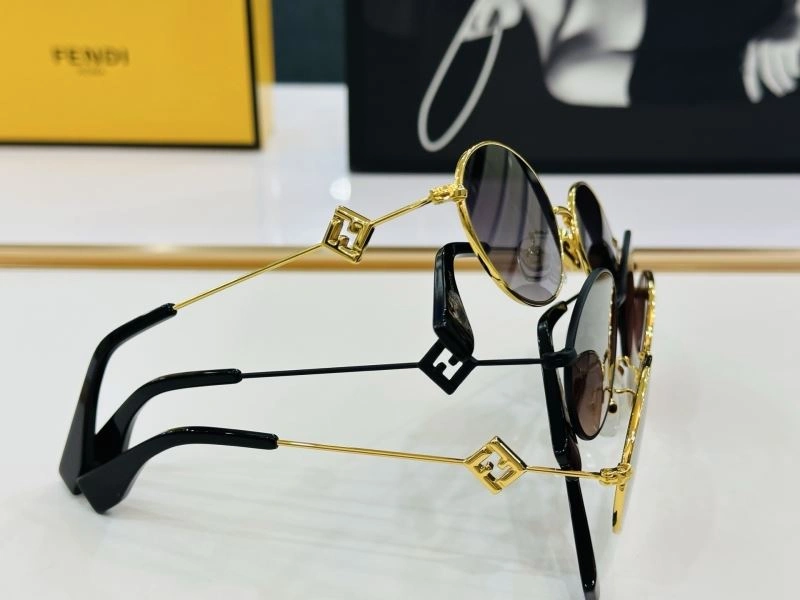 Refined Fendi Sunglasses 279267