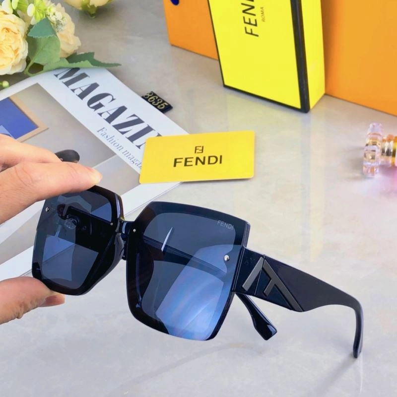 Fendi Sunglasses Casual 279264