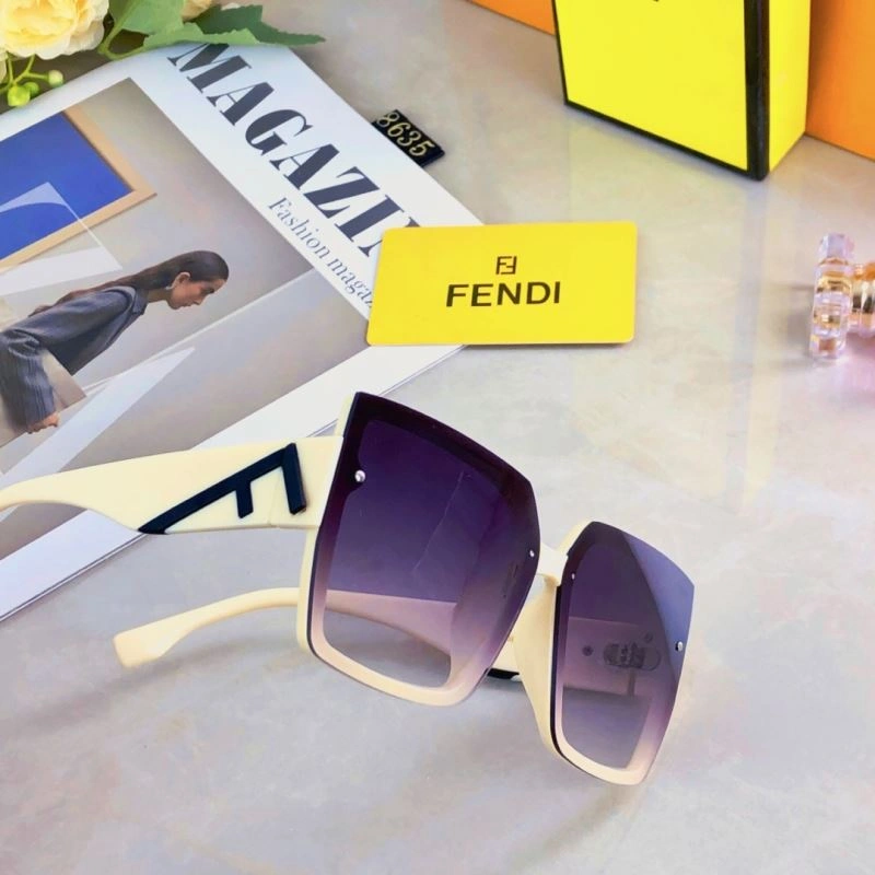Fendi Sunglasses Casual 279264
