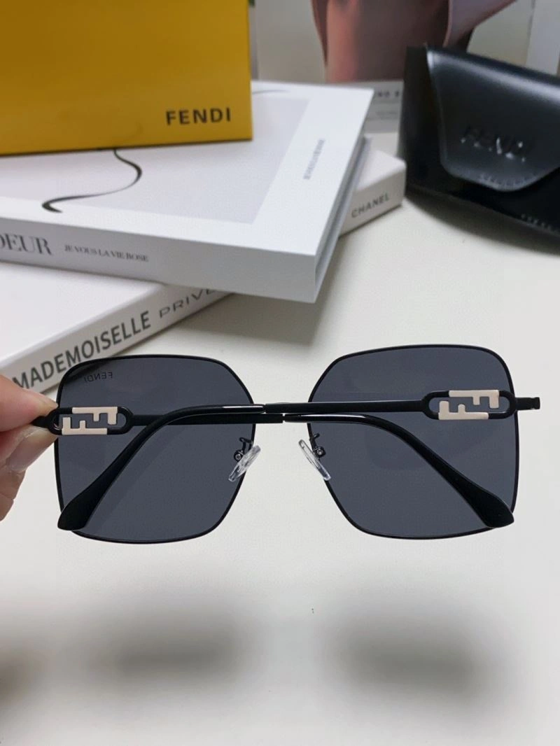 Fendi Sunglasses Comfortable 279246