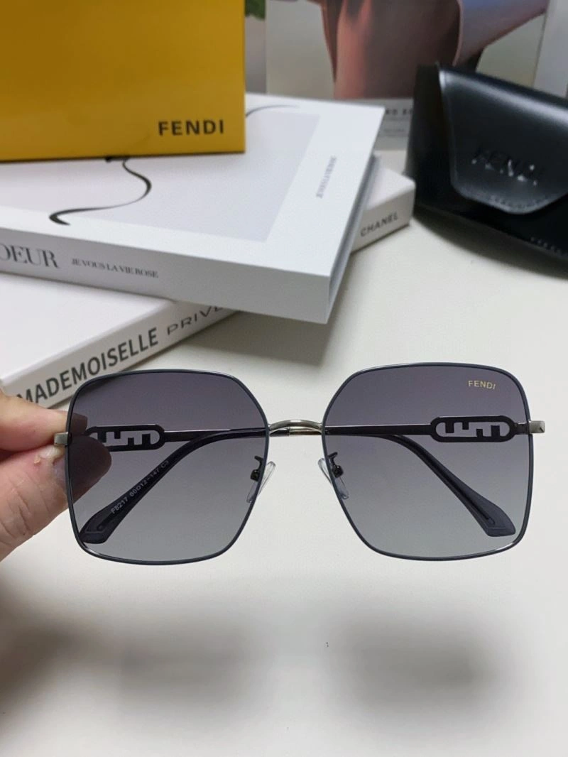 Comfortable Fendi Sunglasses 279243