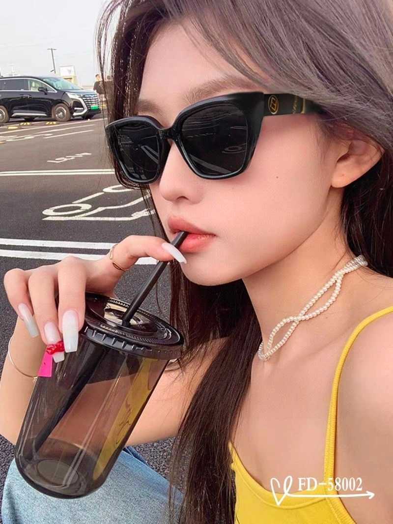 Trendsetting Fendi Sunglasses 279262