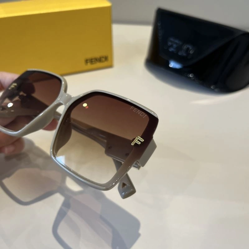 Fendi Sunglasses Practical 279244