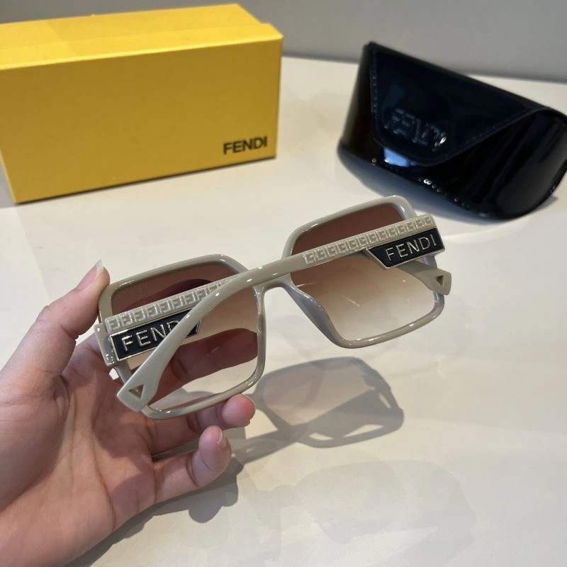 Fendi Sunglasses Practical 279244