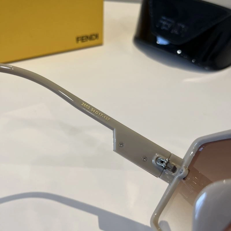 Fendi Sunglasses Practical 279244