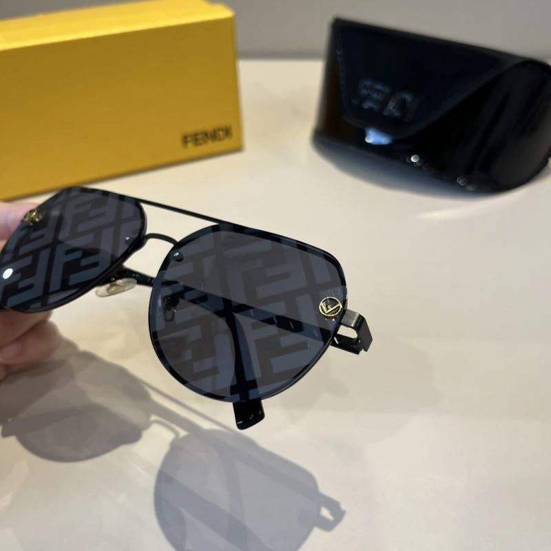 Casual Fendi Sunglasses 279260