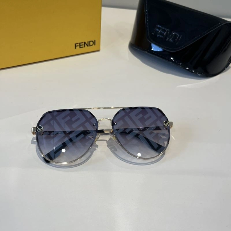 EyeCatching Fendi Sunglasses 279242