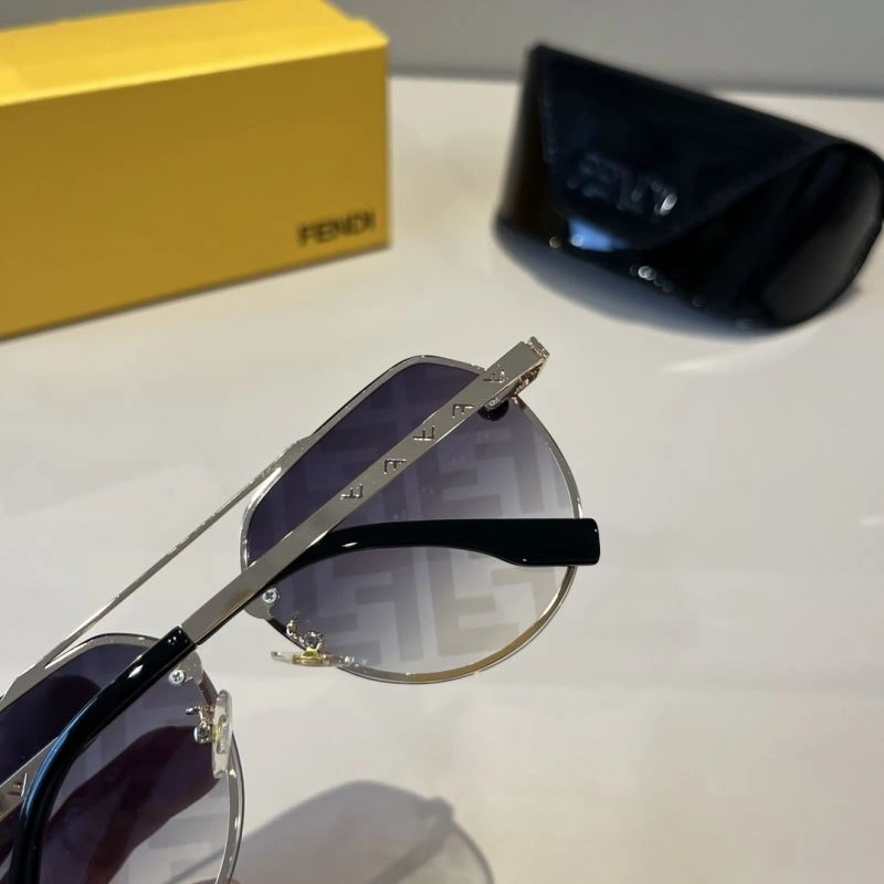 EyeCatching Fendi Sunglasses 279242