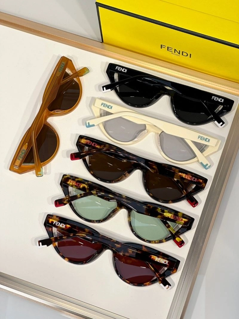 Fendi Sunglasses Supportive 279345