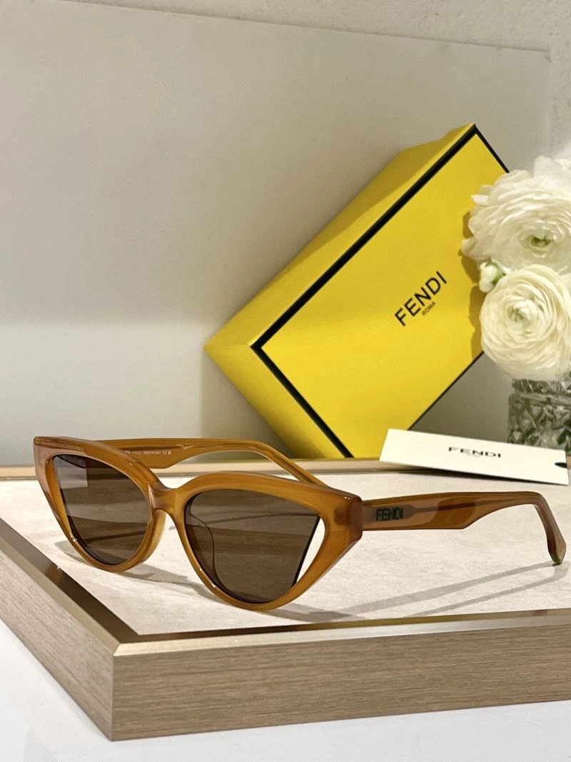 Fendi Sunglasses Supportive 279345