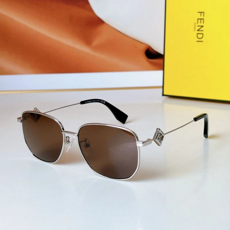 Packable Fendi Sunglasses 279312