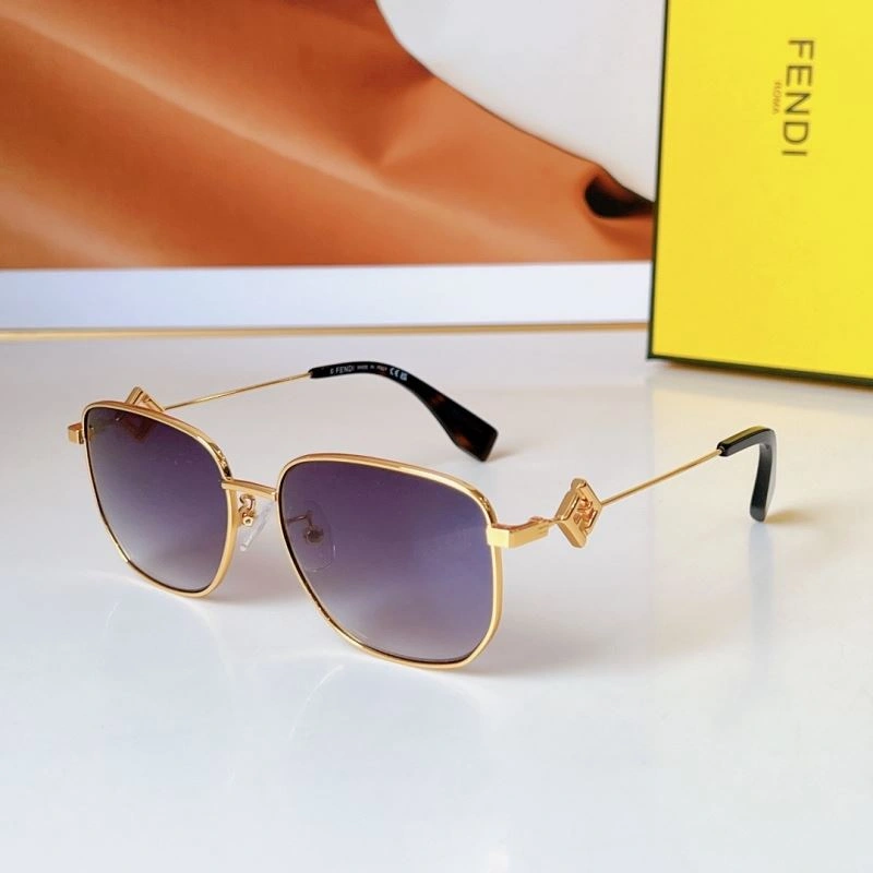 Packable Fendi Sunglasses 279312