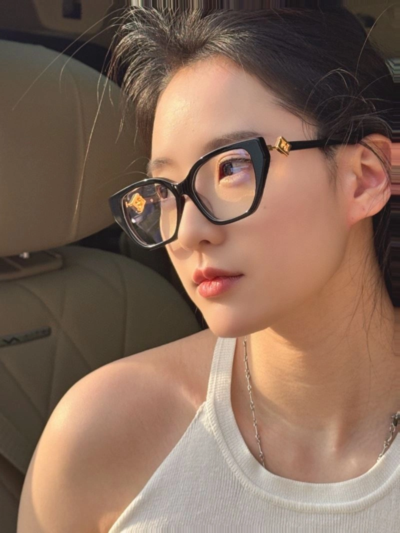 Fendi Sunglasses SunProtective 279309