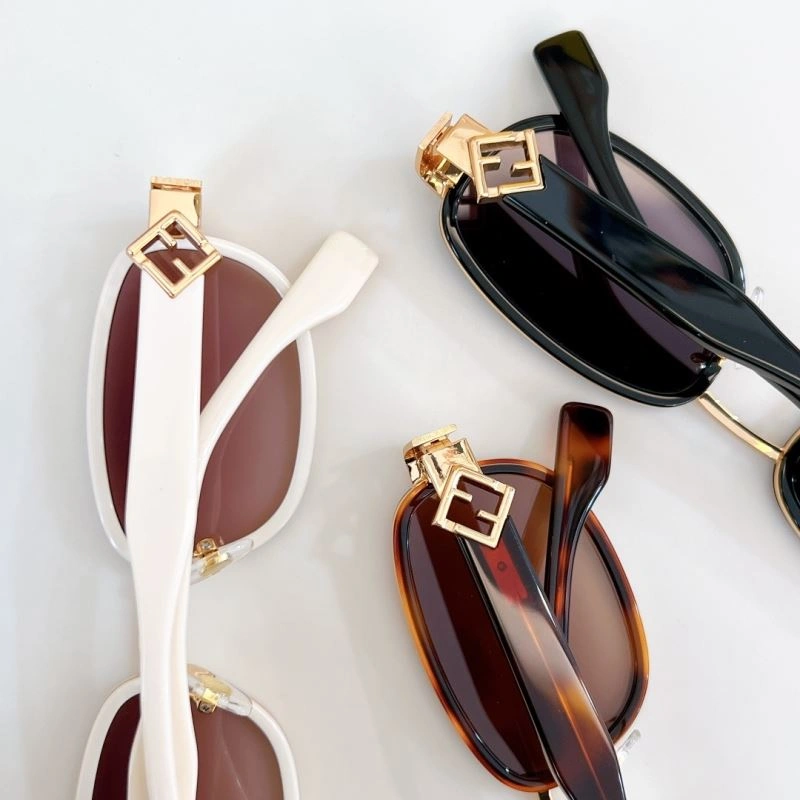 Sleek Fendi Sunglasses 279313