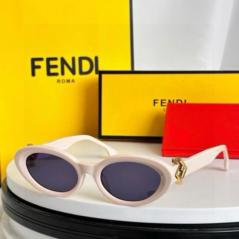Unique Fendi Sunglasses 279311