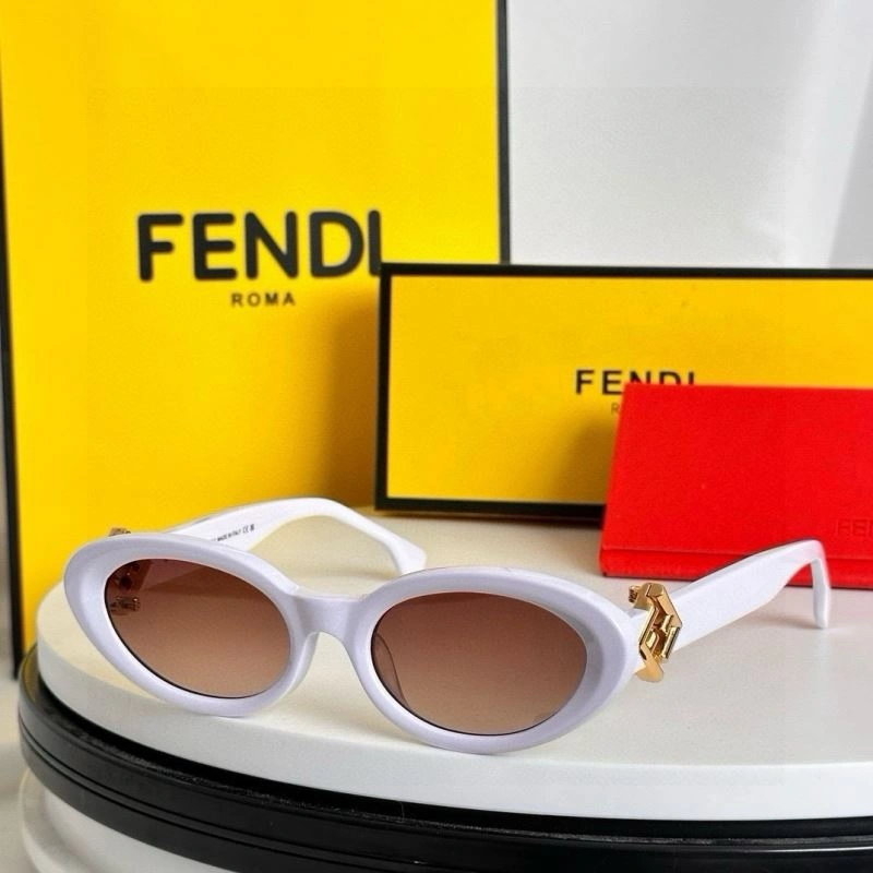 Unique Fendi Sunglasses 279311