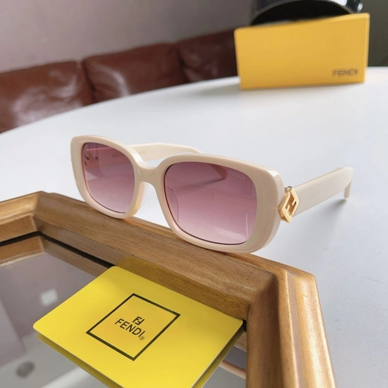 Fendi Sunglasses Durable 279287