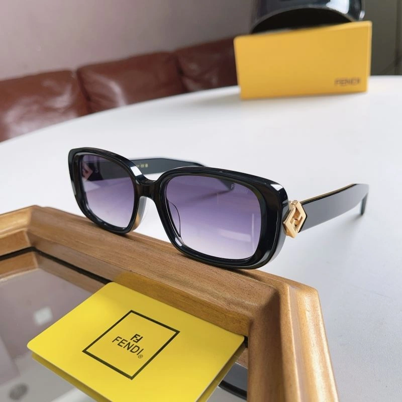 Fendi Sunglasses Durable 279287