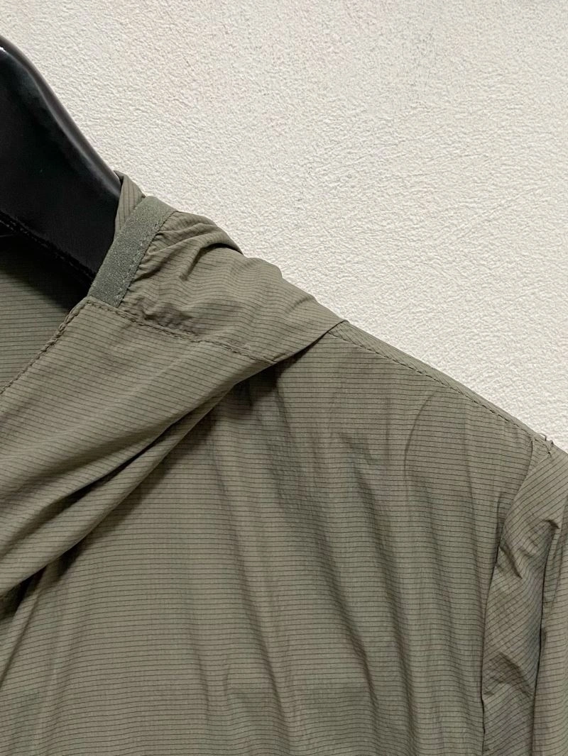 Fendi Sunscreen Jacket Minimalist 122062