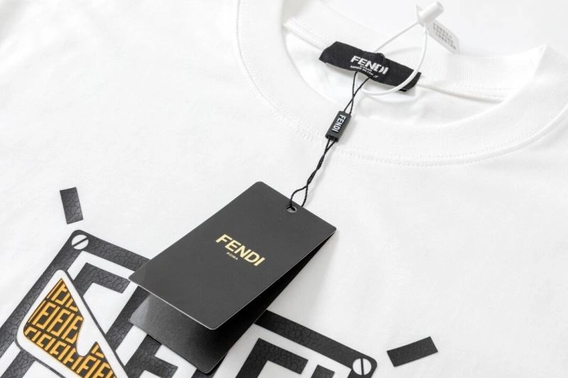 Fendi T-Shirts TimelessDesign 120888