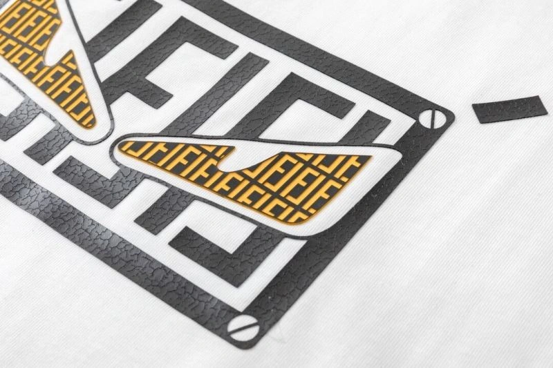 Fendi T-Shirts TimelessDesign 120888