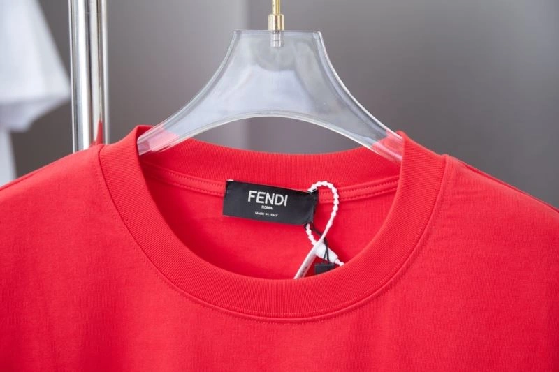 Compact Fendi T-Shirts 123072