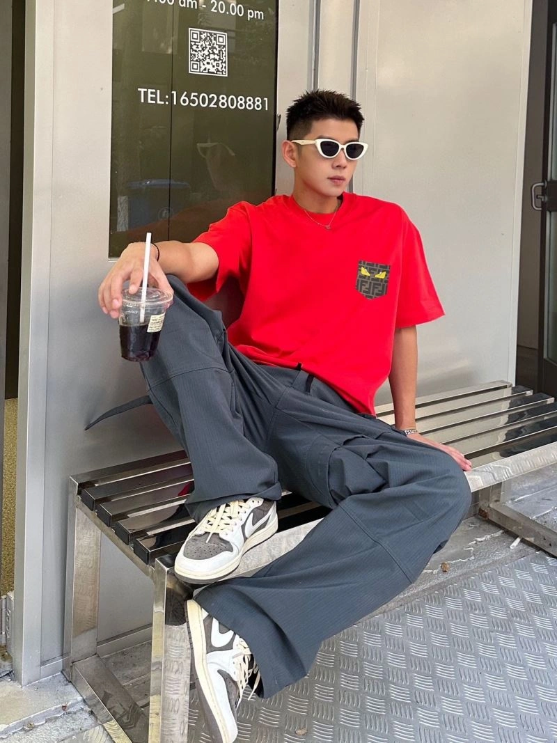 Compact Fendi T-Shirts 123072