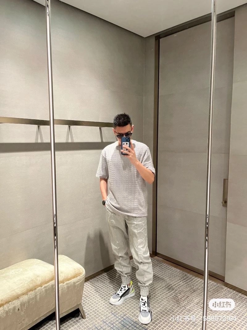 WellDesigned Fendi T-Shirts 123081
