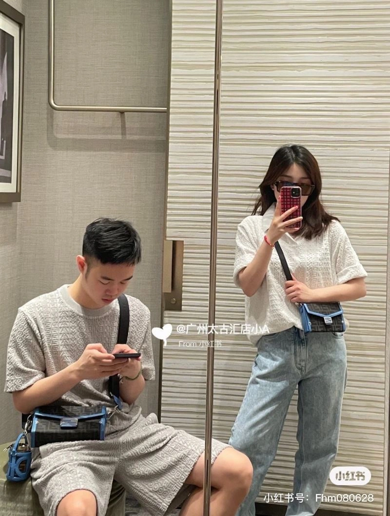 WellDesigned Fendi T-Shirts 123081