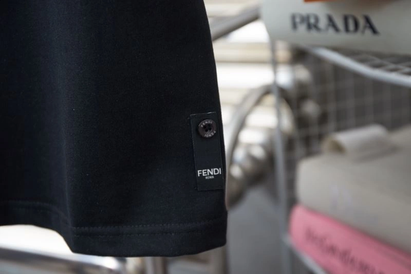 Fendi T-Shirts WrinkleFree 123076