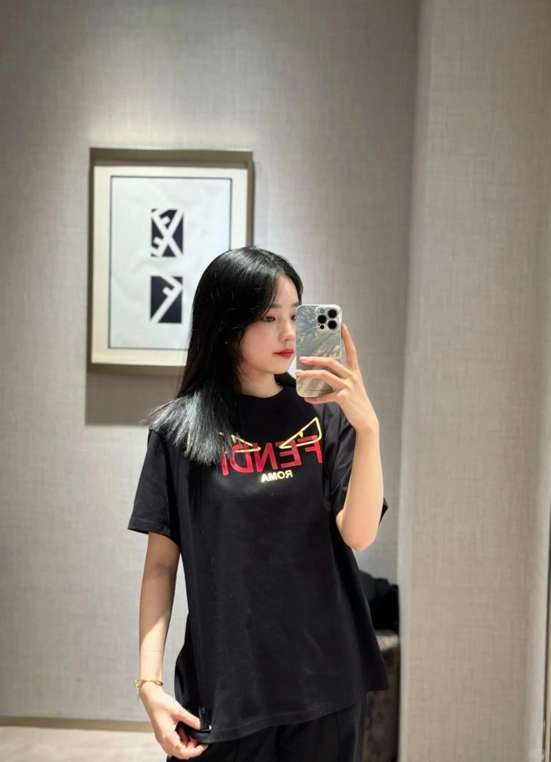 Fendi T-Shirts WrinkleFree 123076