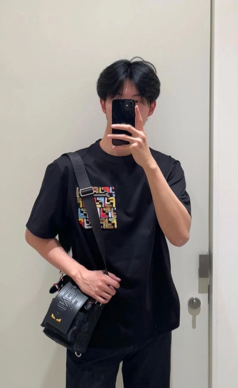 Timeless Fendi T-Shirts 123074