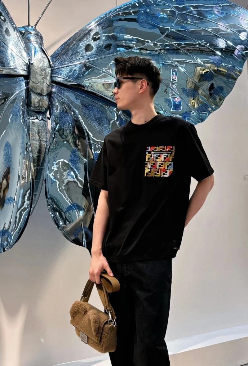 Timeless Fendi T-Shirts 123074