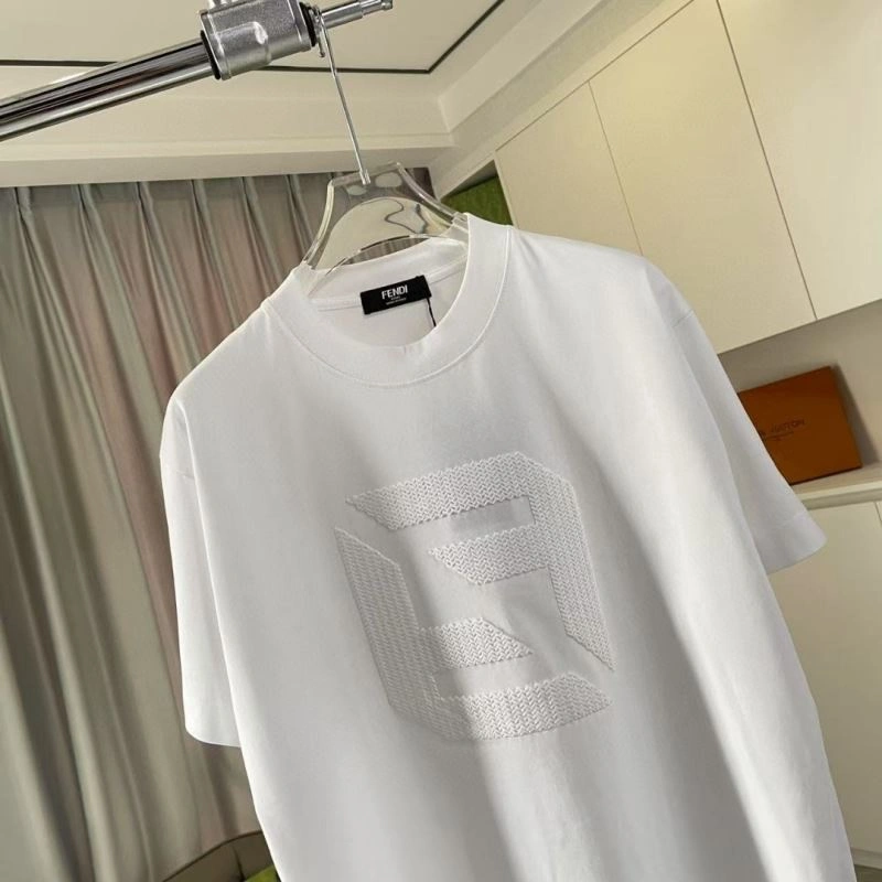 Fendi T-Shirts Unisex 123058