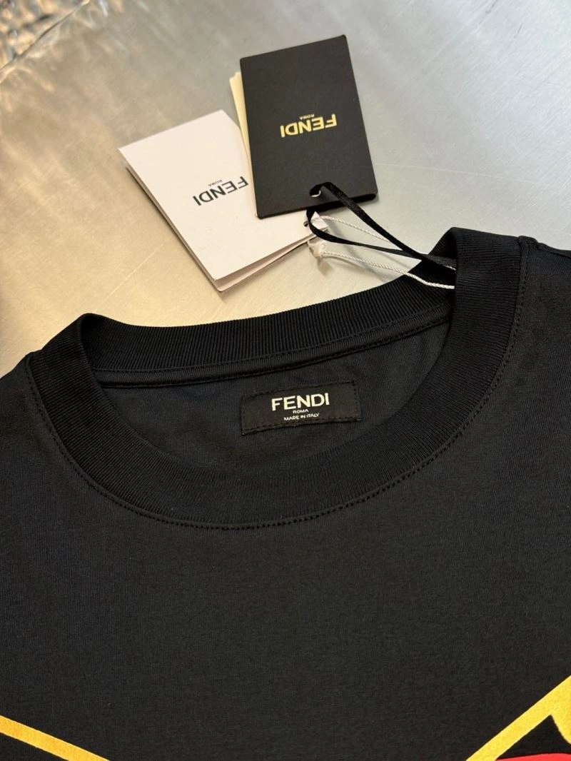 WellDesigned Fendi T-Shirts 123043