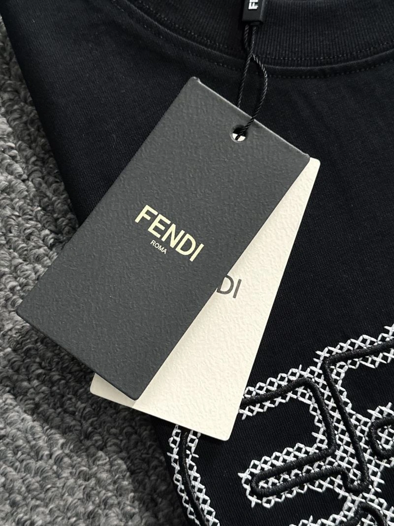 Packable Fendi T-Shirts 123024