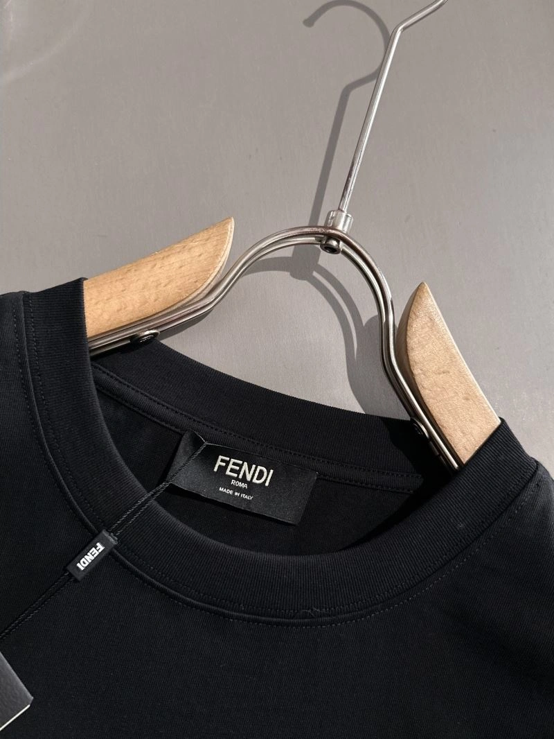 Fendi T-Shirts NewStyle 123032