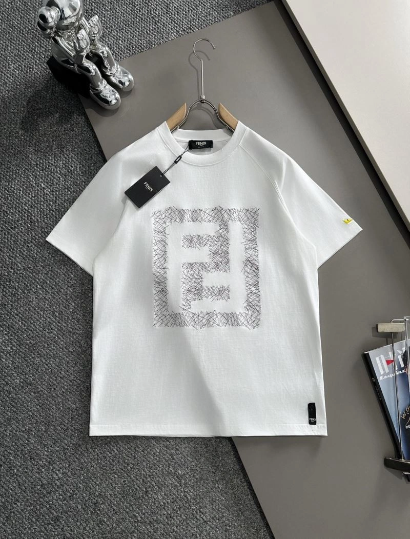 Effortless Fendi T-Shirts 123039