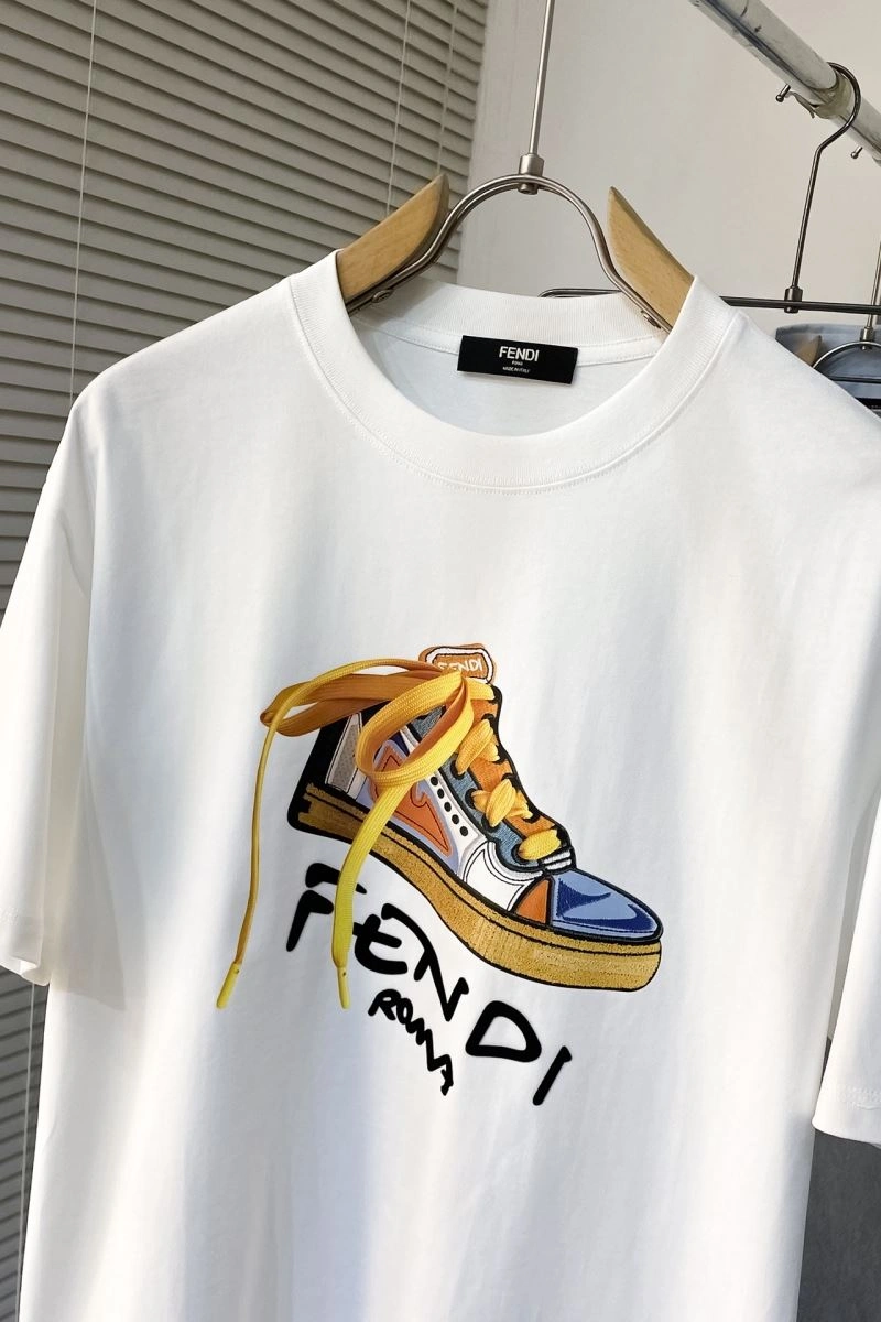 Fendi T-Shirts Bold 123240