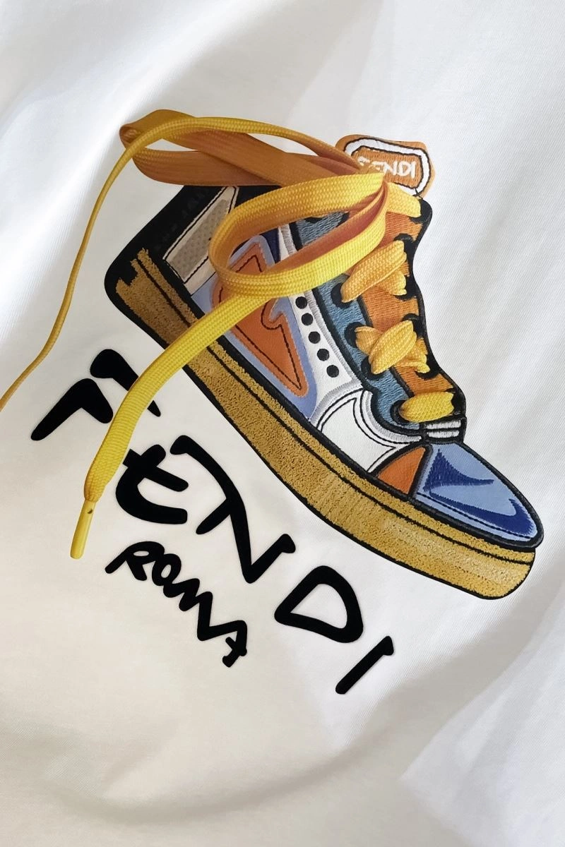 Fendi T-Shirts Bold 123240