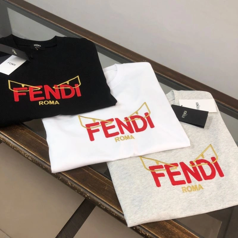 Compact Fendi T-Shirts 123241