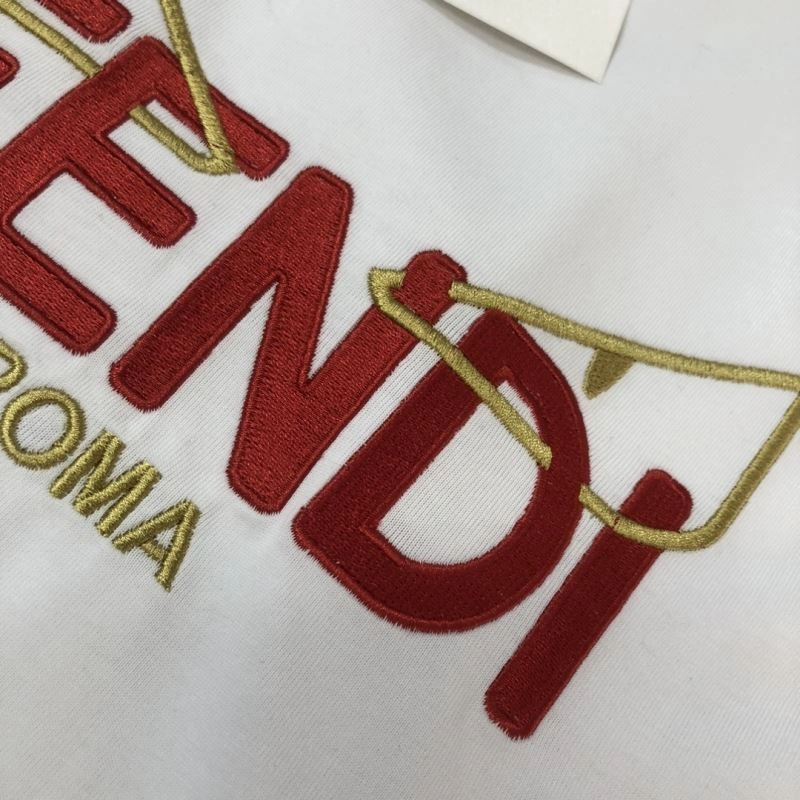 Compact Fendi T-Shirts 123241