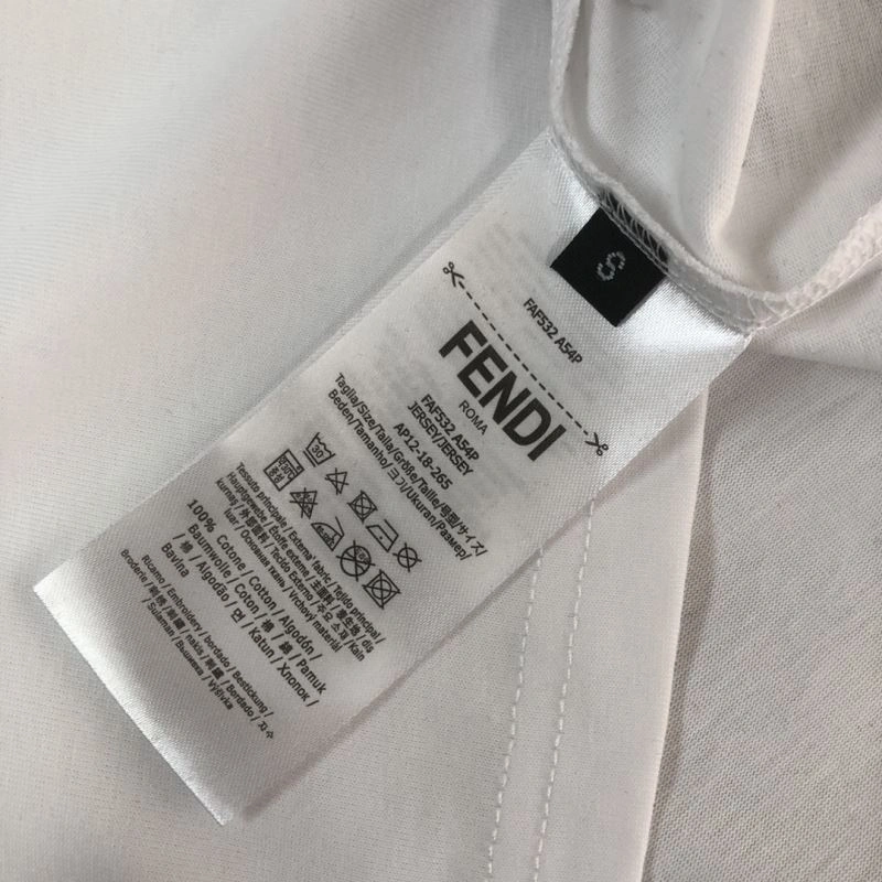 Compact Fendi T-Shirts 123241