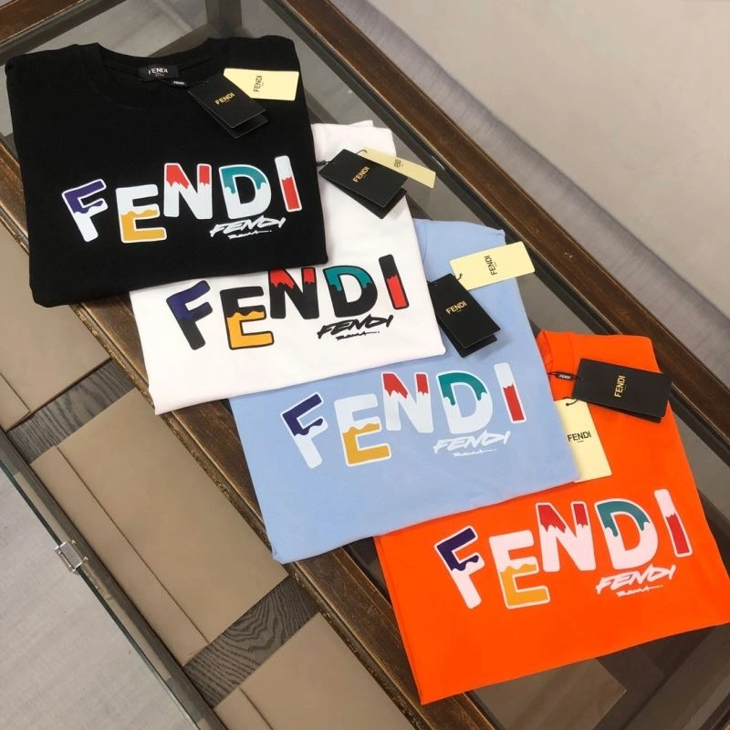Fendi T-Shirts Sleek 123193