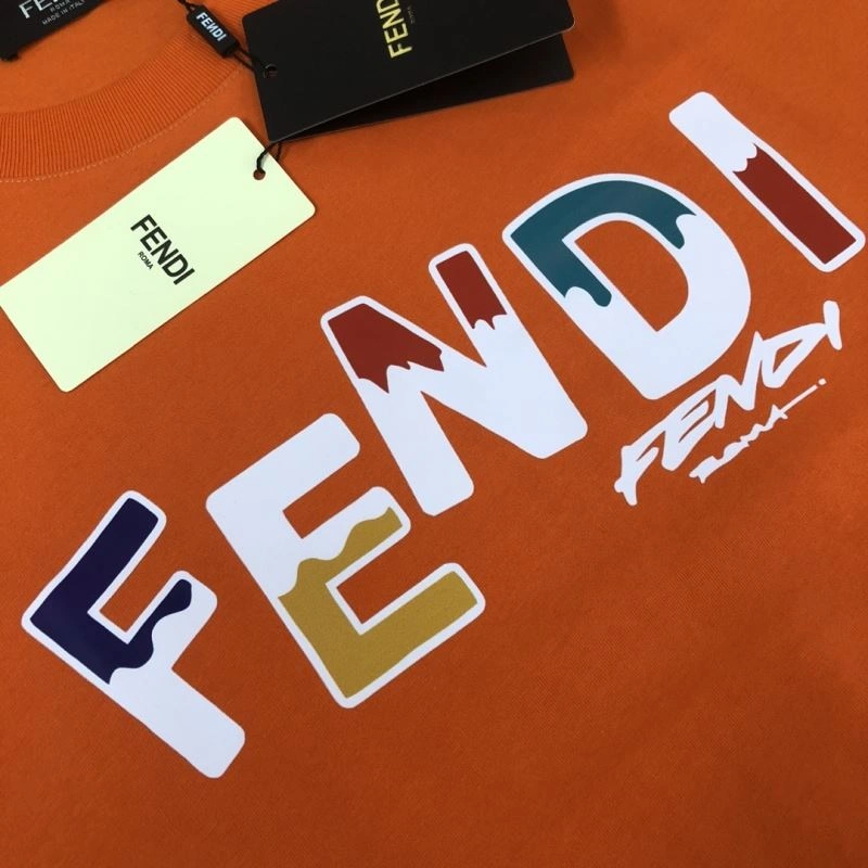 Fendi T-Shirts Breathable 123180