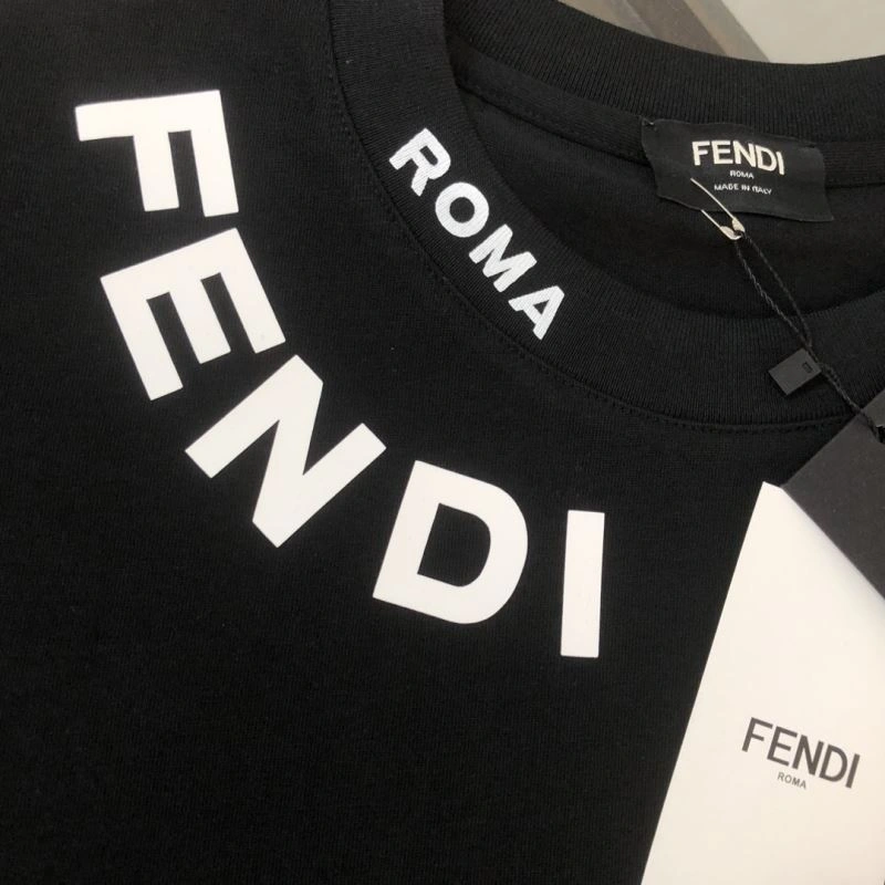 Fendi T-Shirts AllSeason 123184