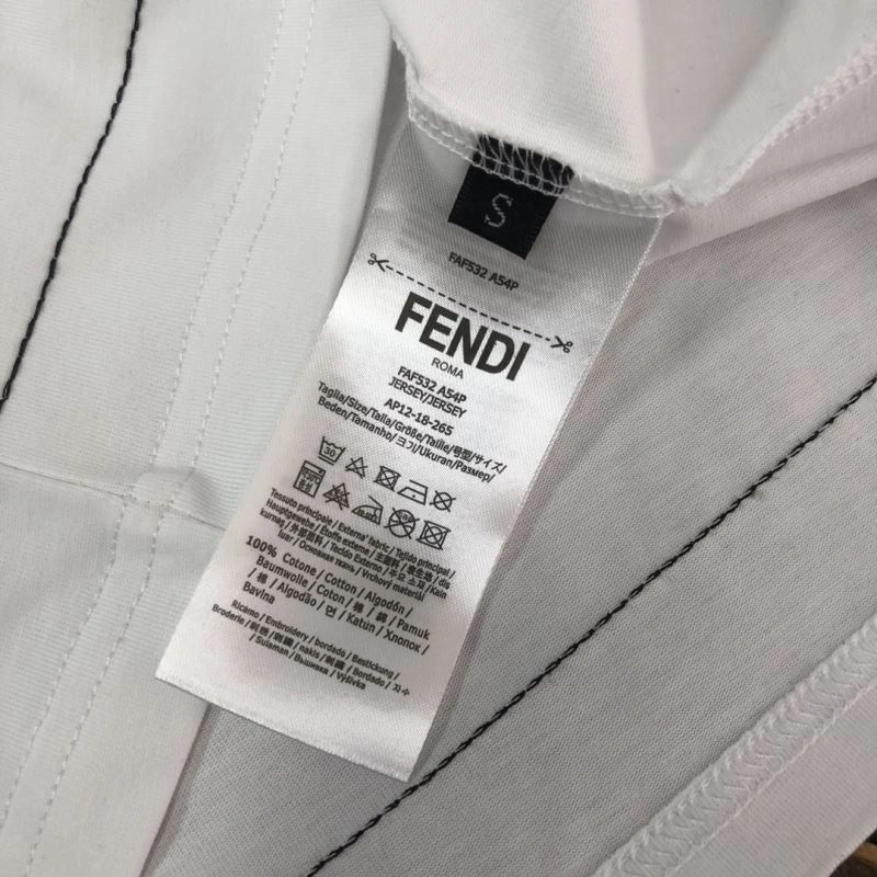 Fendi T-Shirts Sophisticated 123194