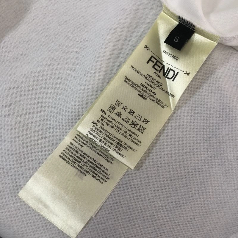 Fendi T-Shirts Comfortable 123205